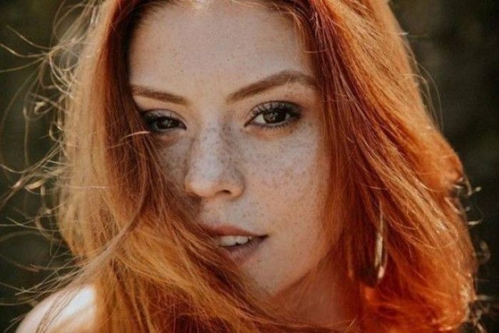 Милые рыжеволосые девушки с веснушками