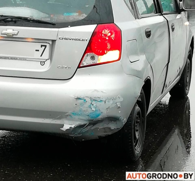 "Троллейбусное управление" обязало виновника ДТП оплатить простой общественного транспорта. Угадайте сумму?