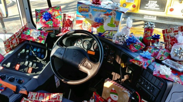 Щедрый водитель школьного автобуса Щедрый водитель школьного автобуса