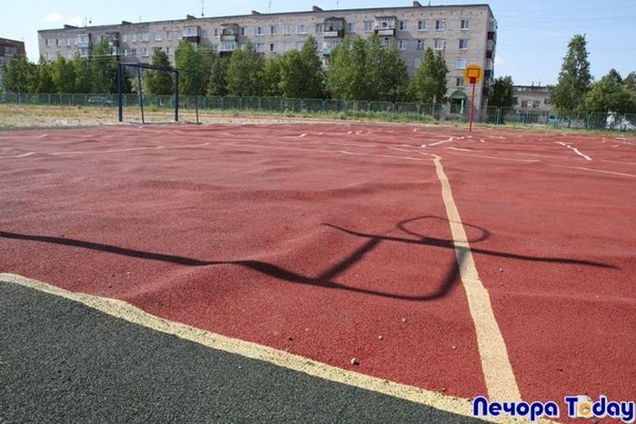 Школьный стадион за 5 млн рублей