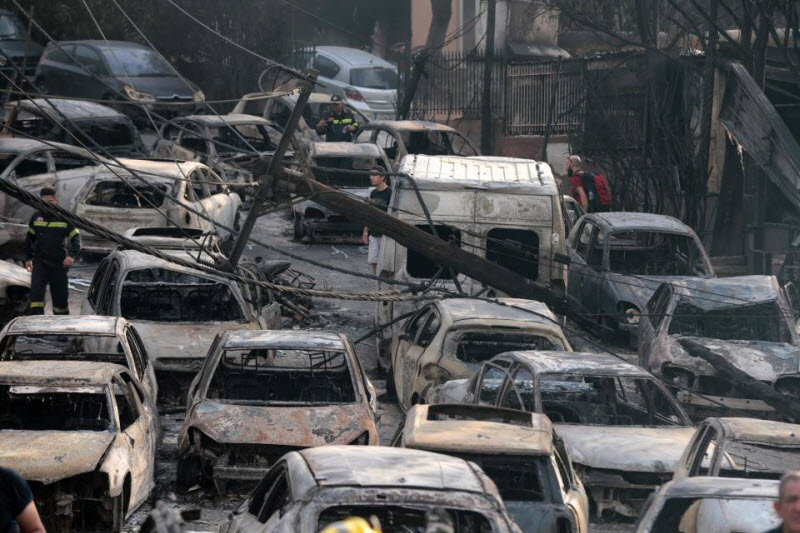 Пожары бушуют в Греции: 74 погибших и 150 раненых