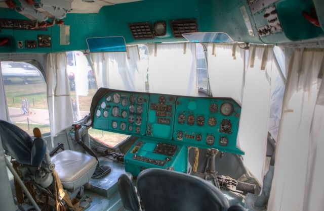 Вертолет - гигант МИ-12 Вертолет - гигант МИ-12