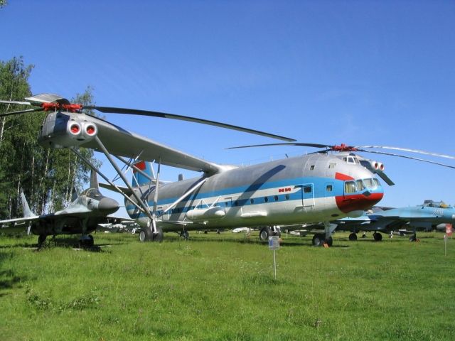 Вертолет - гигант МИ-12 Вертолет - гигант МИ-12