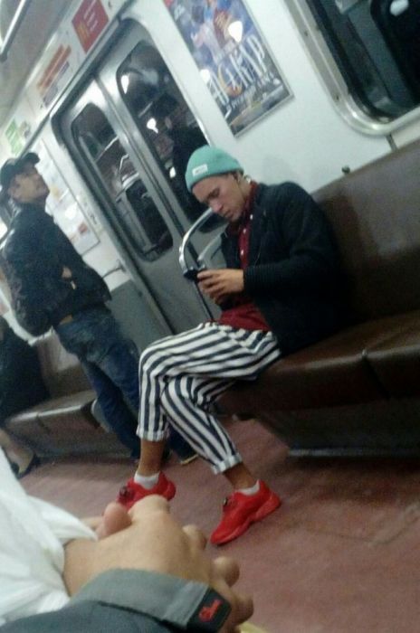 Модные пассажиры метро
