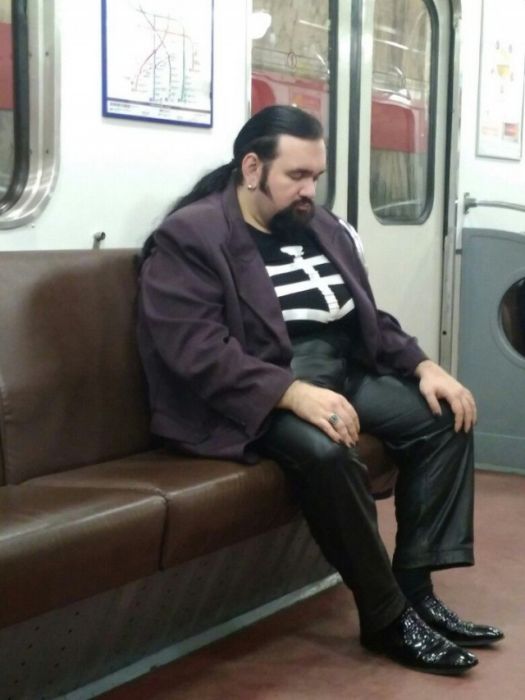 Модные пассажиры метро