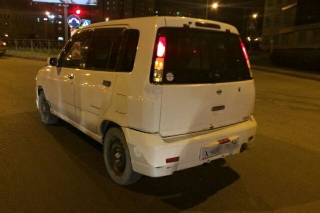 В Новосибирске автомобилист намеренно таранит машины нарушителей ПДД В Новосибирске автомобилист намеренно таранит машины нарушителей ПДД
