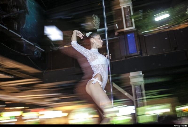 Танцуй, пока гоу-гоу!