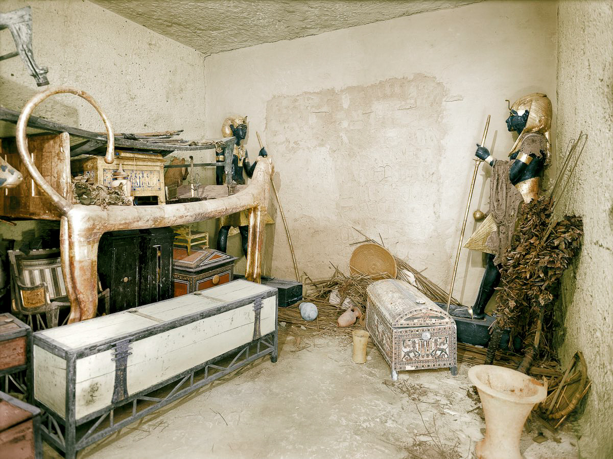 История обнаружения гробницы Тутанхамона в цветных фотографиях История обнаружения гробницы Тутанхамона в цветных фотографиях