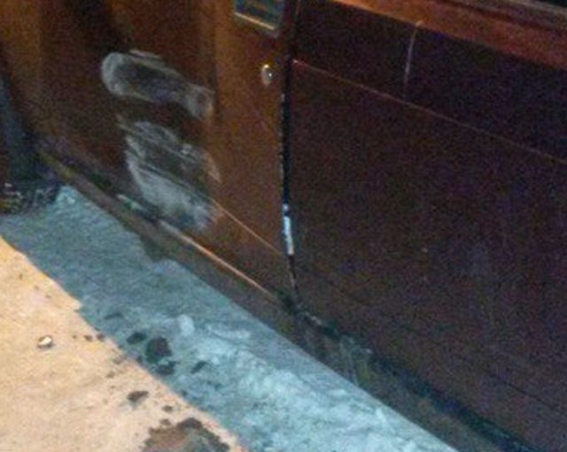 В Новосибирске виновник ДТП оставил деньги на ремонт ВАЗа