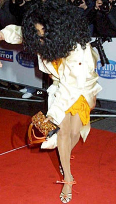 Падения знаменитостей