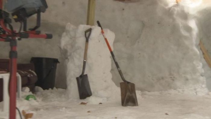 Хижина из снега