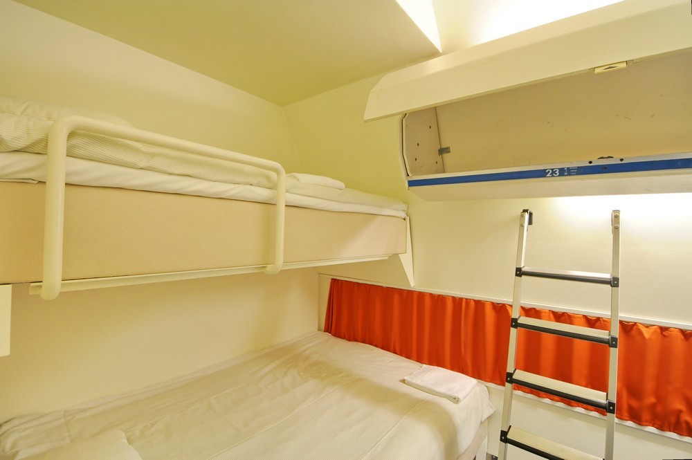 Отель-самолет Боинг-747 в Стокгольме Отель-самолет Боинг-747 в Стокгольме