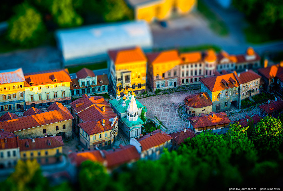 Игрушечная Россия