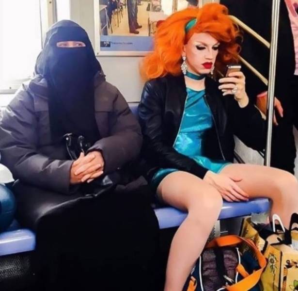 Странные пассажиры метро