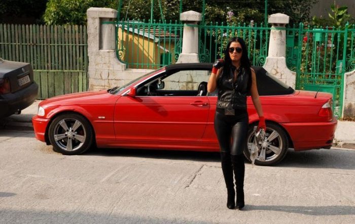 Девушки и автомобили