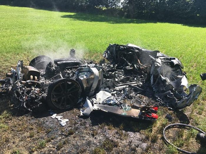 Британец уничтожил суперкар Ferrari 430 Scuderia спустя час после покупки