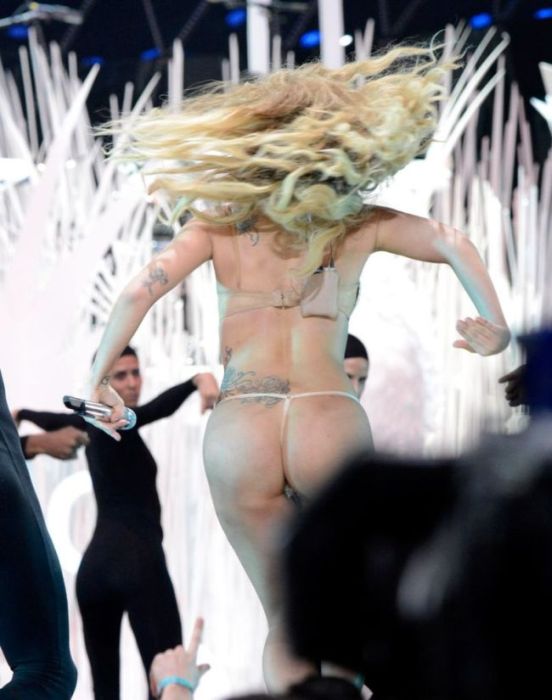 Новый наряд от Lady Gaga