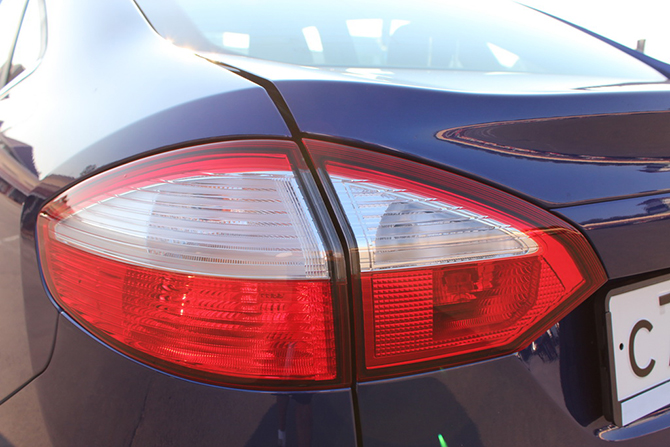Пробуем седан Ford Fiesta 2015 «на вкус» Пробуем седан Ford Fiesta 2015 «на вкус»