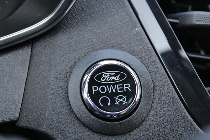 Пробуем седан Ford Fiesta 2015 «на вкус» Пробуем седан Ford Fiesta 2015 «на вкус»