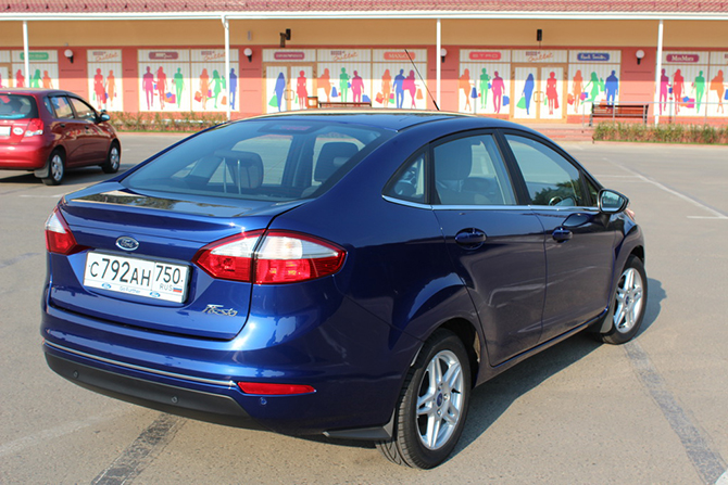 Пробуем седан Ford Fiesta 2015 «на вкус» Пробуем седан Ford Fiesta 2015 «на вкус»