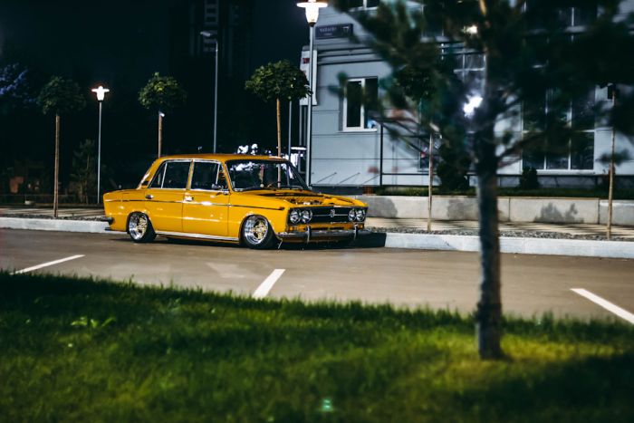 Уникальный автомобиль Lada 1500 с пневматической подвеской