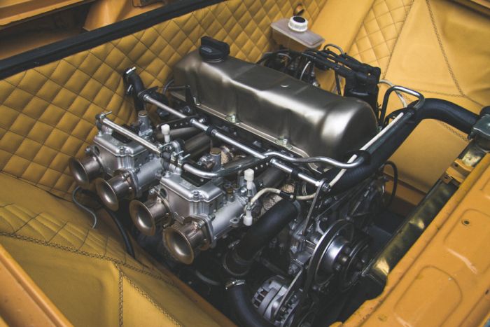 Уникальный автомобиль Lada 1500 с пневматической подвеской