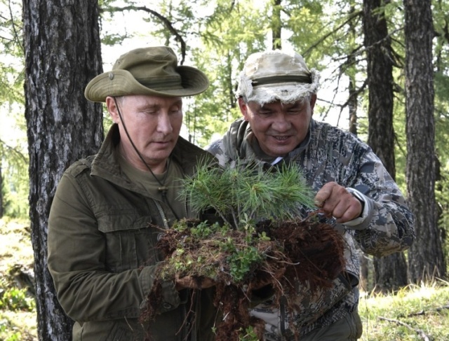Фотожабы: Владимир Путин отдыхает на природе