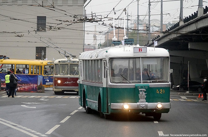 Парад ретро-троллейбусов в Москве Парад ретро-троллейбусов в Москве
