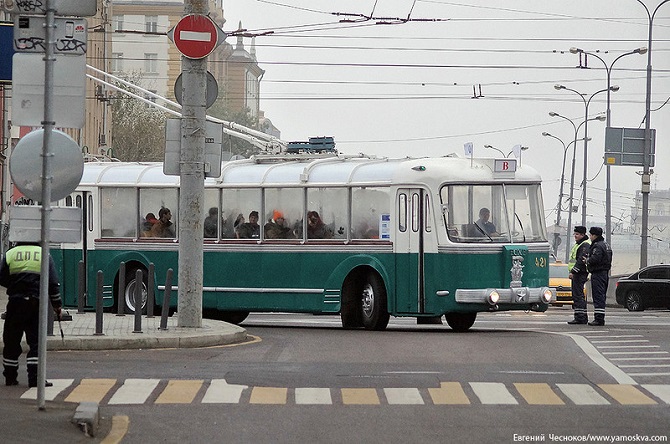 Парад ретро-троллейбусов в Москве Парад ретро-троллейбусов в Москве