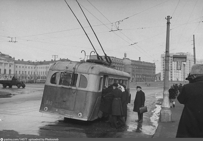 Парад ретро-троллейбусов в Москве Парад ретро-троллейбусов в Москве