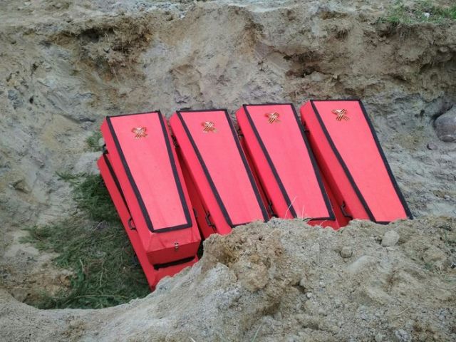Торжественное захоронение бойцов Красной армии