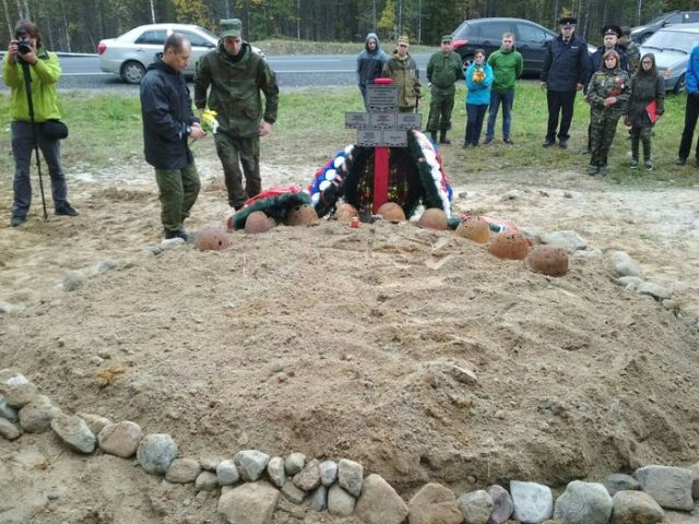 Торжественное захоронение бойцов Красной армии