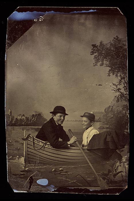 Исторические фотографии на металлических пластинах