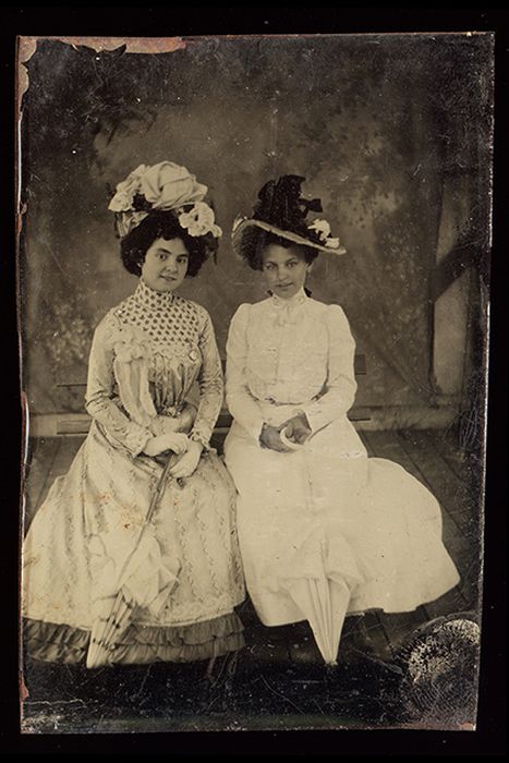 Исторические фотографии на металлических пластинах