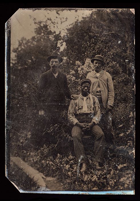Исторические фотографии на металлических пластинах