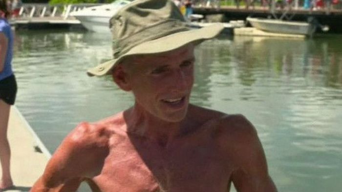 Британский гребец Джон Биден в одиночку пересек Тихий океан по диагонали