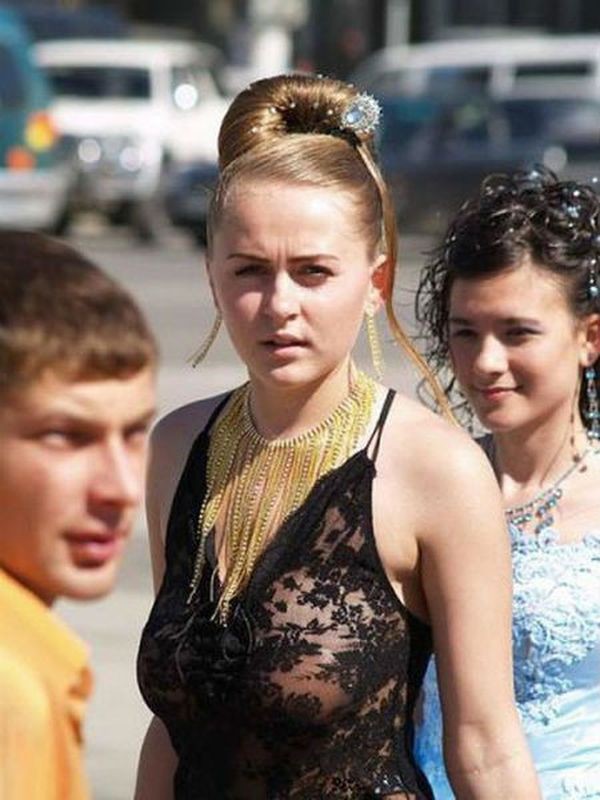 23 провальных выпускных платья, которые долго еще будут сниться всем в кошмарах