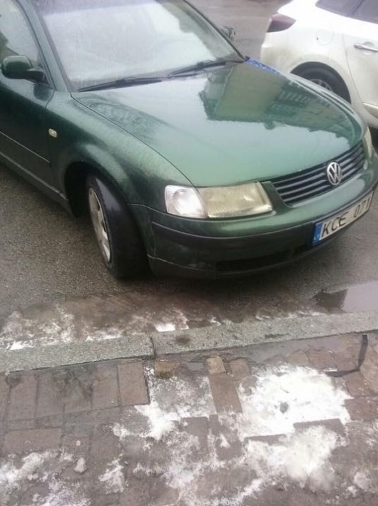 Экстремал за рулем или любитель бобслея на дороге