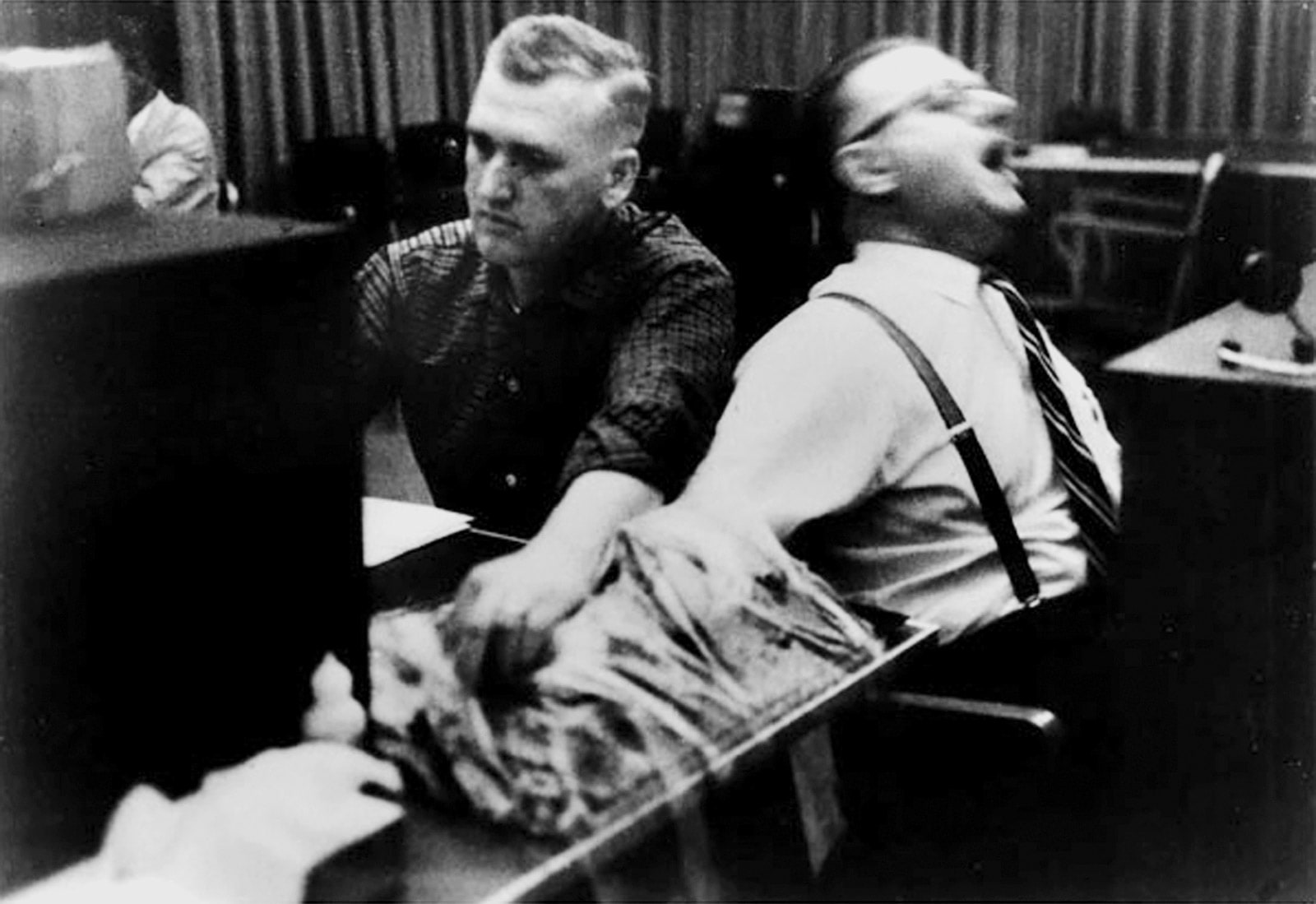 «Все, что вы хотели узнать о себе, но боялись услышать» или несколько психологических экспериментов, открывающих нам глаза на самих себя. Часть 2