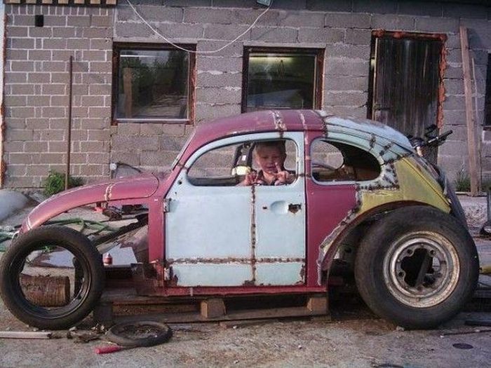 Подарил машину сыну