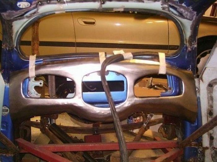 Подарил машину сыну