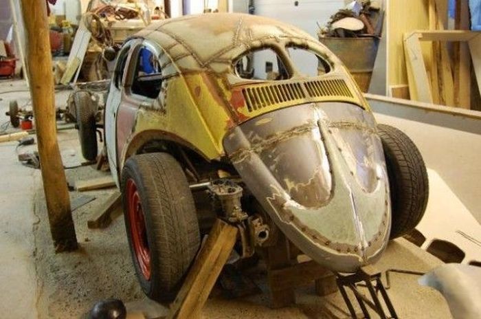 Подарил машину сыну