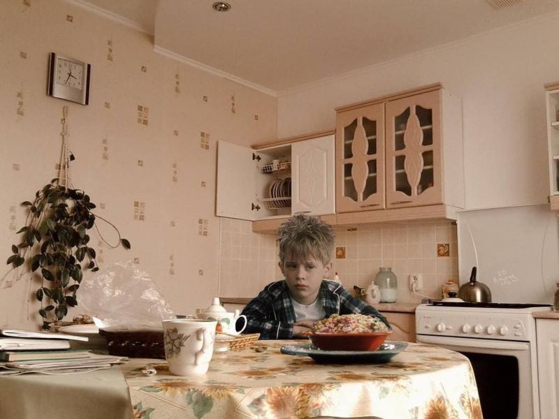 Всем знакомых персонажей переселили в российскую реальность, и они отлично прижились