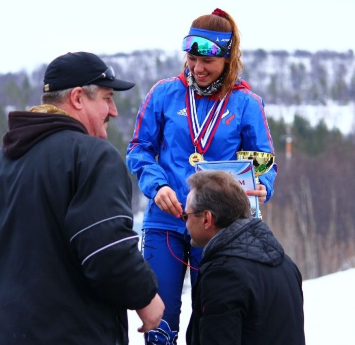 Юная биатлонистка в нижнем белье (7 фото)