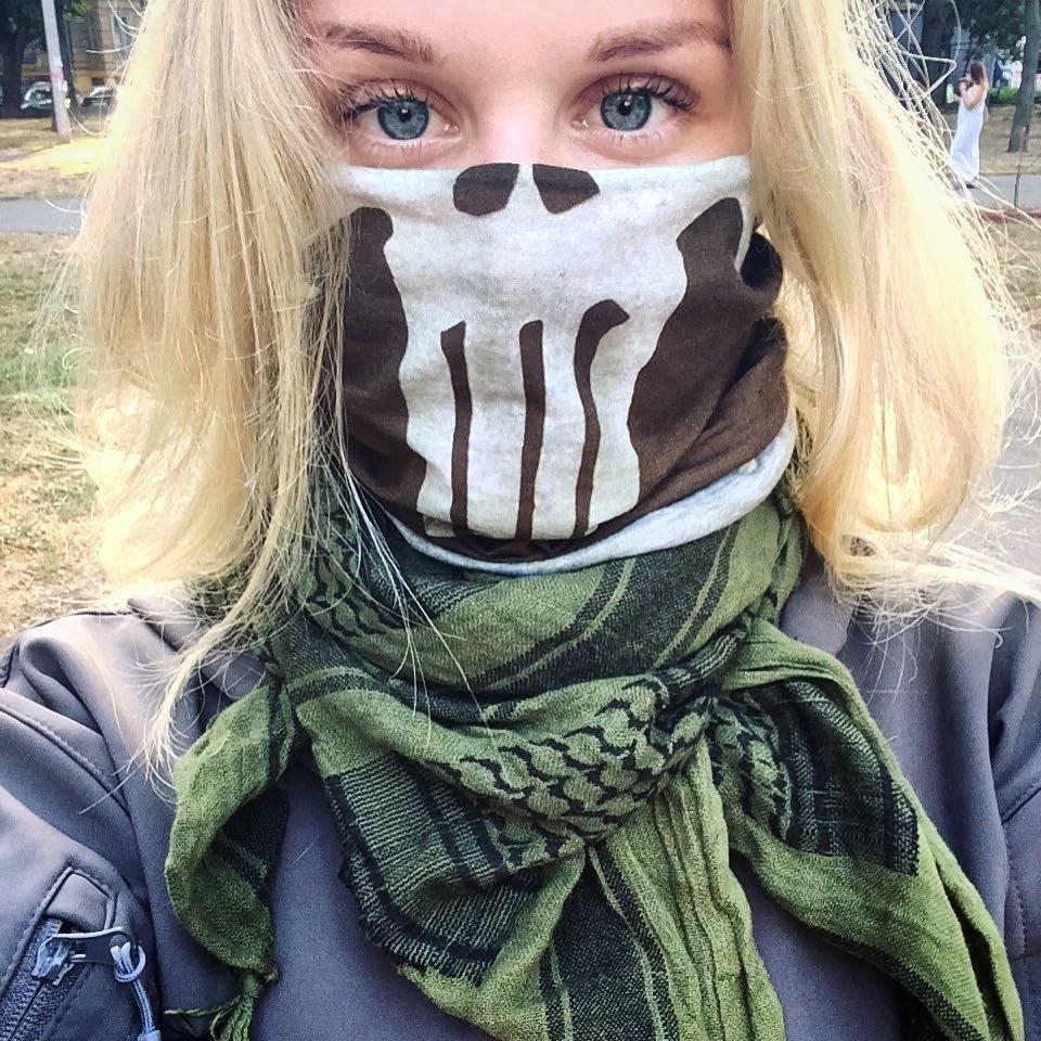 Правые девчонки