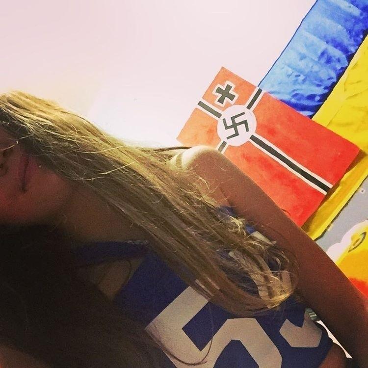 Правые девчонки