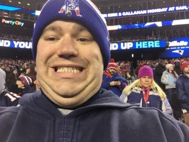 Не просите незнакомцев вас сфотографировать