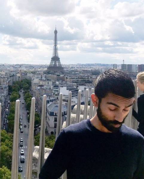 Не просите незнакомцев вас сфотографировать