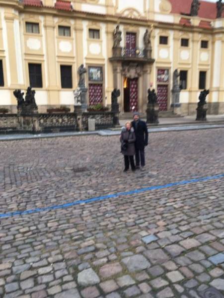 Не просите незнакомцев вас сфотографировать