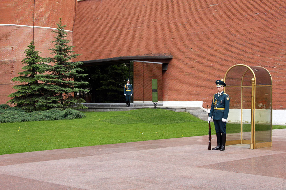 Москва. Александровский сад сегодня Москва. Александровский сад сегодня